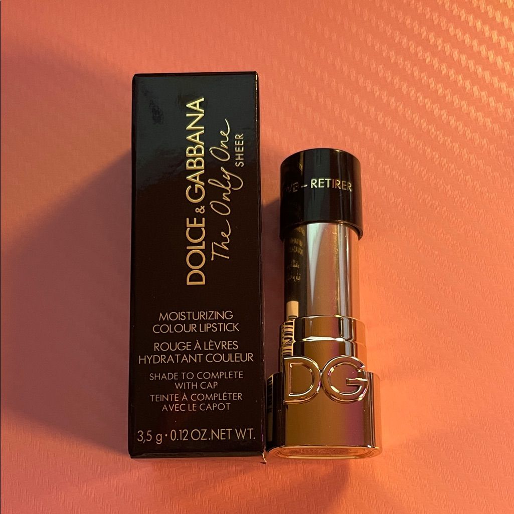 Dolce & Gabbana The Only One Matte Lasting Colour Lipstick. (8 Color)