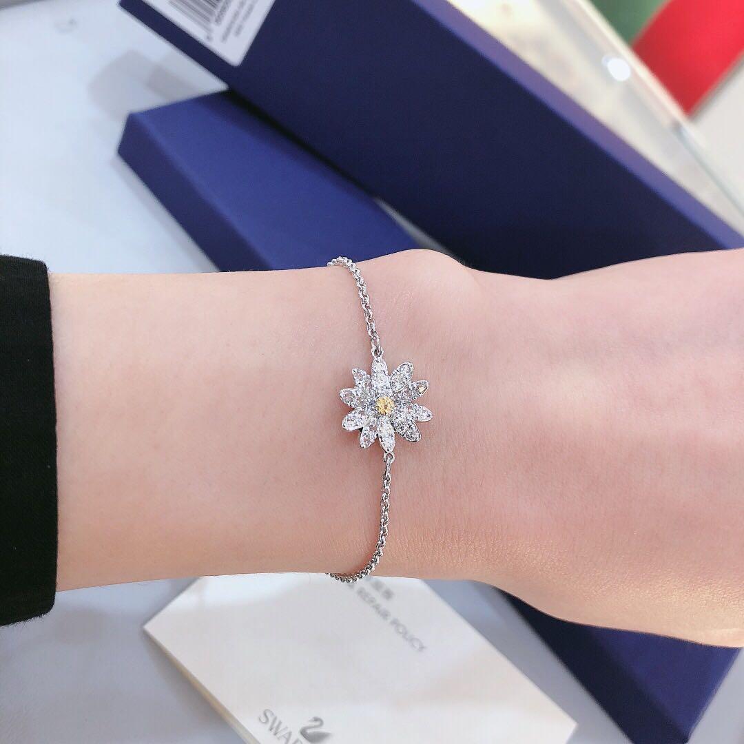 Swarovsi Remix Collection Flower Strand Bracelet