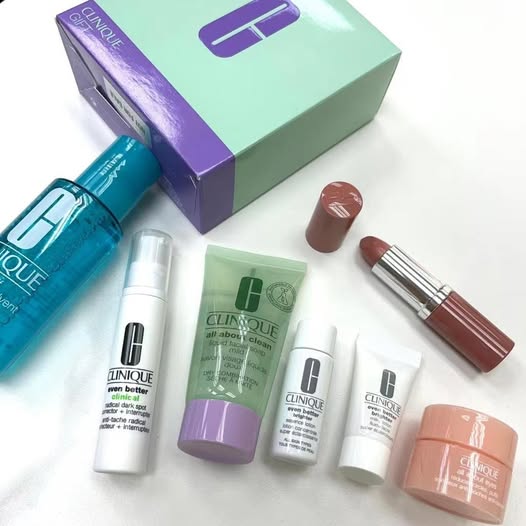 Clinique Gift set For Women