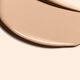 كريم الأساس Clarins Everlasting Matte الذي يدوم طويلاً ويرطب البشرة، 4 درجات.