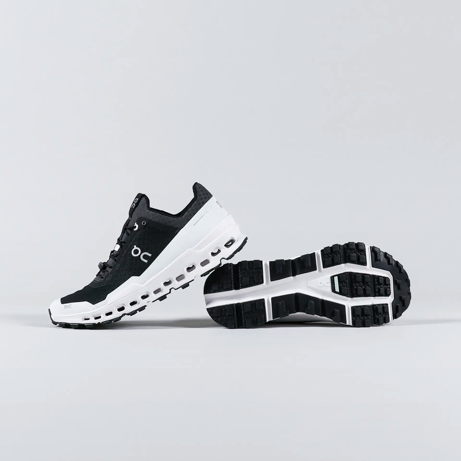 On Cloud Men's Cloudultra 2 Running Shoes black and white