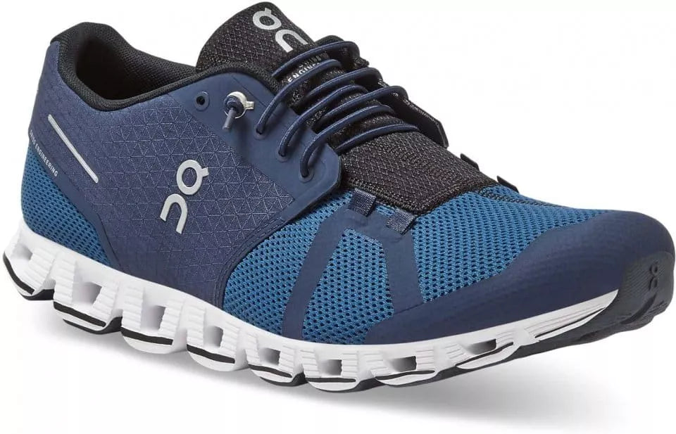 On Cloud Cloud 5 sneakers in a navy blue and white